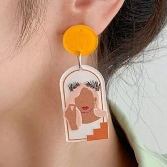 Silhouette resin earrings - Picture 2 of 4